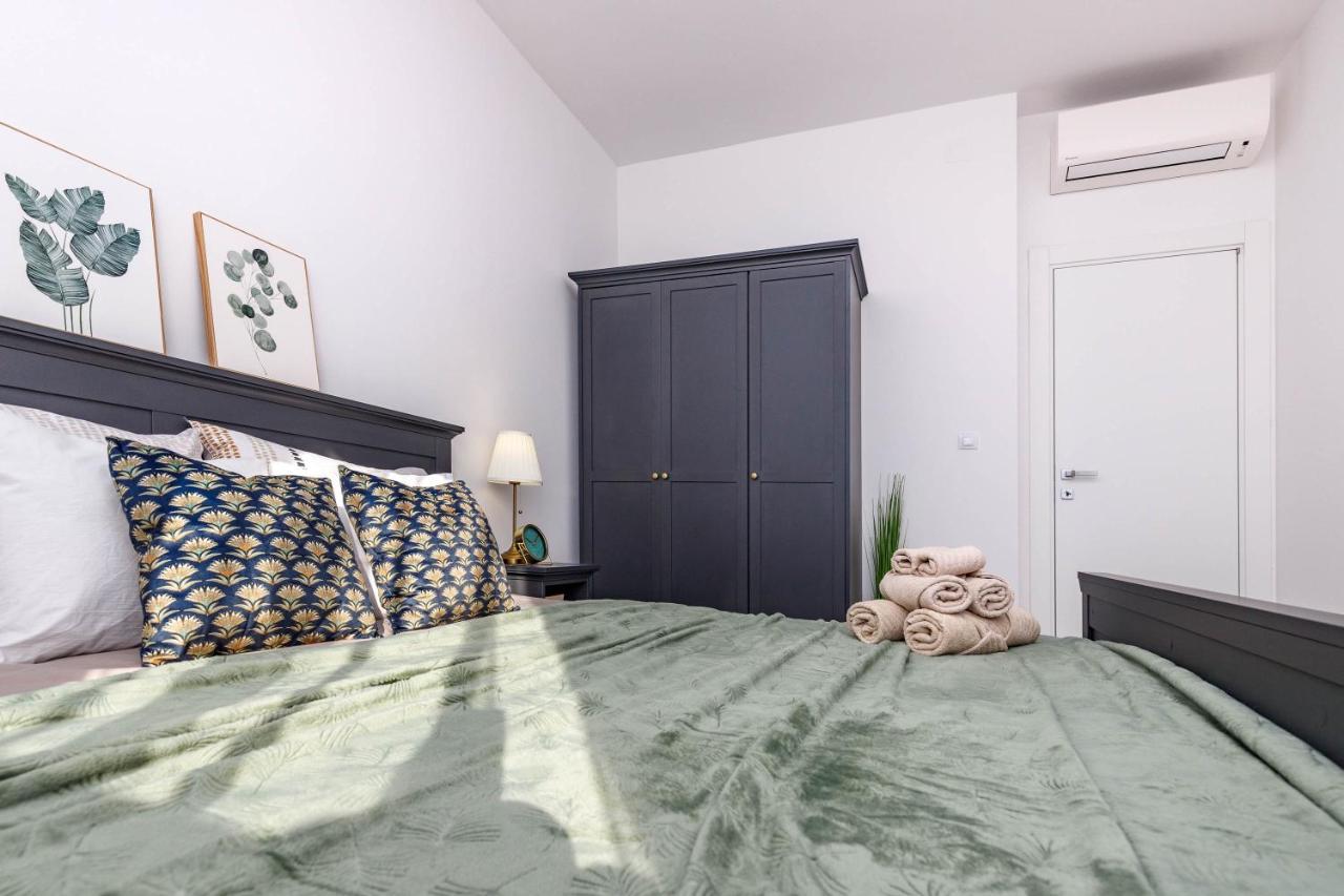 Apartment Klara Krk Town Extérieur photo